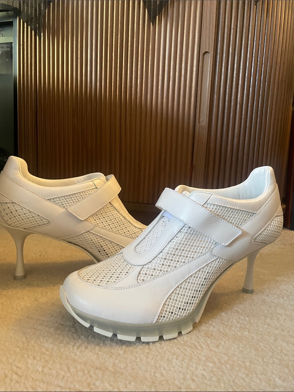 SNEEX The Tepper White Hy-Heel Sneakers Size 11